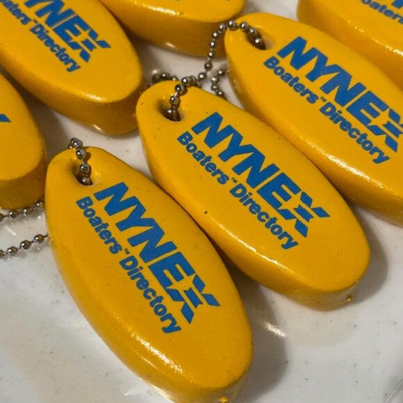 VTG 80's NYNEX Boaters' Directory Vinyl Coated Floating Keychains 10 PIECES - Picture 5 of 11